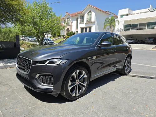 Jaguar F-pace R Dynamic Se 3.0t Mild Hybrid 2023, 26,000 Km