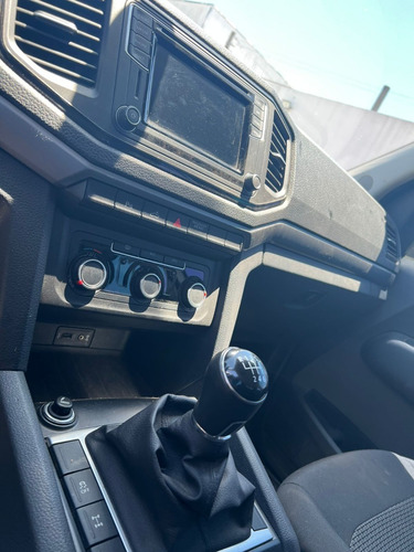 Imagen 21 de 25 de Volkswgen Amarok Comfortline 180cv 4x2 2021 - Brian Avalos