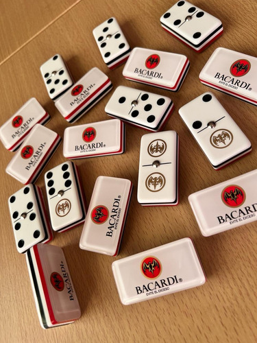 Domino Bacardi Jumbo Blanco + Cubilete Liso + Dados De Poke