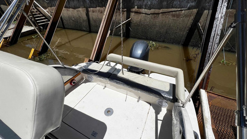 Imagen 14 de 25 de Lancha Cuddy Prinz Cabin 750 2021 Yamaha 150 Hp 4 Tiempos