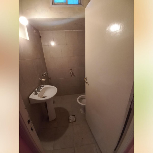 Casa En Venta - 2 Dormitorios 1 Baño - Cochera - 360mts2 - San Carlos De Bolívar