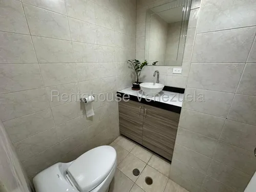 Local En Alquiler - Mls #25-18603
