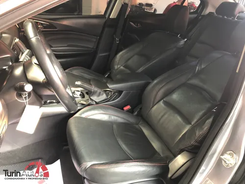 Mazda 3 2.0 Touring At