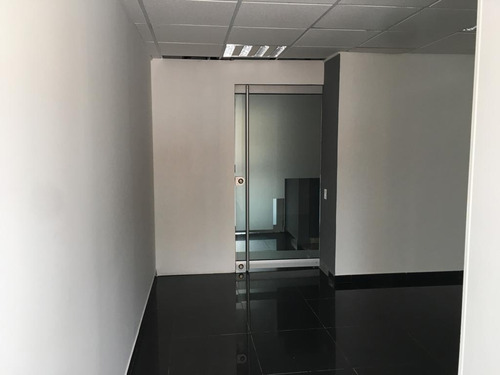 Imagen 9 de 17 de Oficina En Arriendo En Bogotá Chico Norte. Cod 1021305
