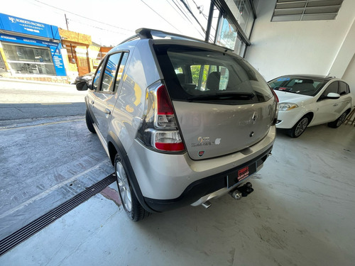 Renault Sandero Stepway 1.6 16v Hi-flex Aut. 5p