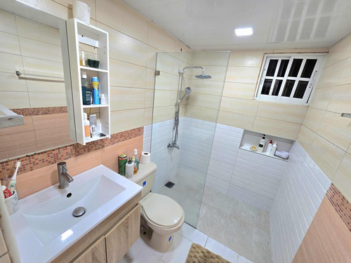 Venta De Apartamento En Alma Rosa Primera 1ra