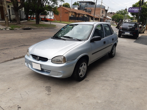 Imagen 6 de 12 de Chevrolet Corsa 2008 1.6 Classic Super Pkele