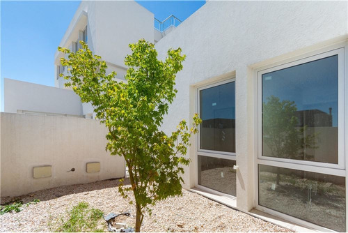 Depto Casa 2 Plantas 5 Amb Jardin Terraza Cochera
