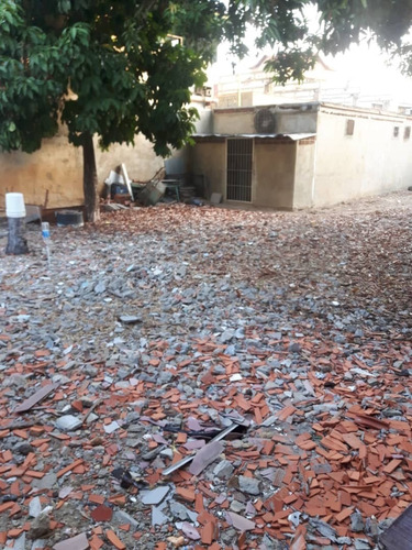 Imagen 5 de 10 de Terreno En Casco Central De Lechería, Para Alquiler
