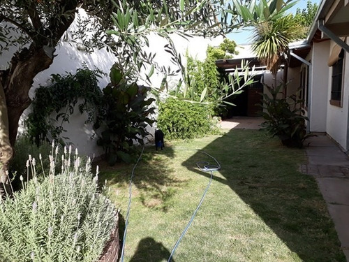 Imagen 1 de 18 de Hermosa Casa En Olivos Del Fundador
