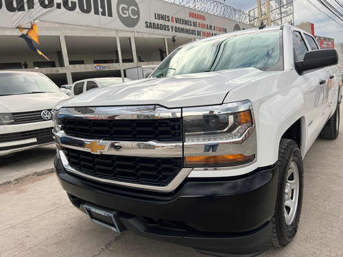 Chevrolet Silverado 5.4 2500 Doble Cabina Ls 4x2 At