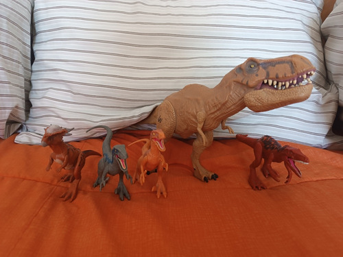 Lote Jurassic World Dinosaurios Con Huella Mattel