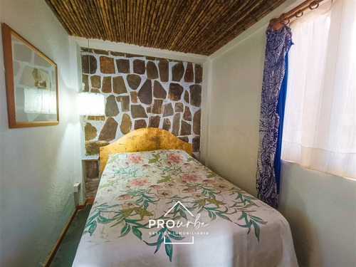 Turístico En Venta Los Molles, La Ligua, 5 Cabañas Y Más.