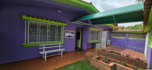 Alquiler De Casa Para Unidad Educativa En La 4 Av. De Prebo