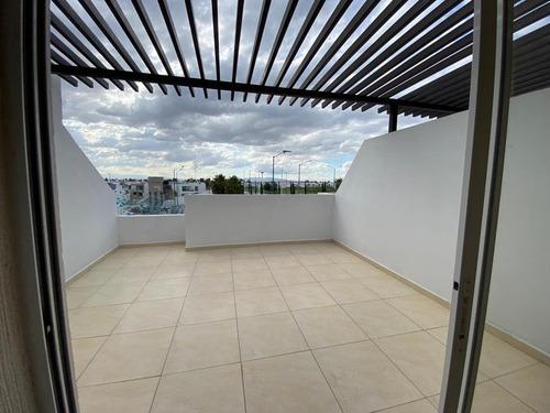 ¡haz Realidad Tus Sueños En Tecámac, Casa En Venta En Paseos Del Bosque 2! Acceso Controlado Y Diversión Garantizada Con Canchas Y Alberca, Rutas Cercanas A Cdmx Y Aifa