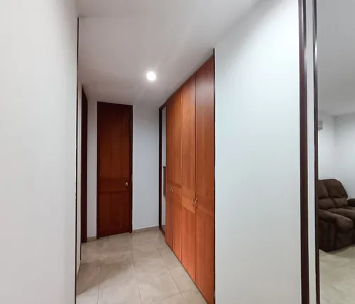 A La Venta Hermoso Apartamento Duplex En Menga, En Quinto Piso Con Ascensor
