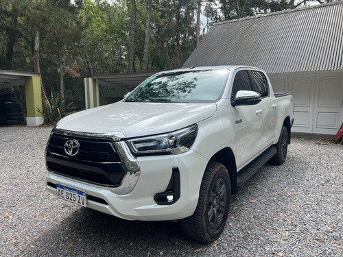 Toyota Hilux Pick-up 2.8 Cd Srv 204cv 4x4 At