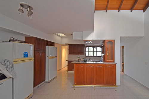 Venta Casa 6 Amb Jardin Y Pileta Parque Patricios