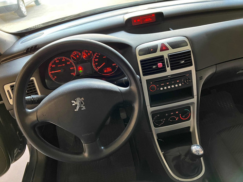 Imagen 11 de 14 de Peugeot 307 2010 1.6 Xs 110cv Mp3