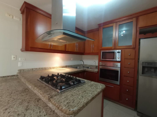 Imagen 5 de 16 de Casa En Urb Semiprivada, Ubicada En Patiecitos. Adlz