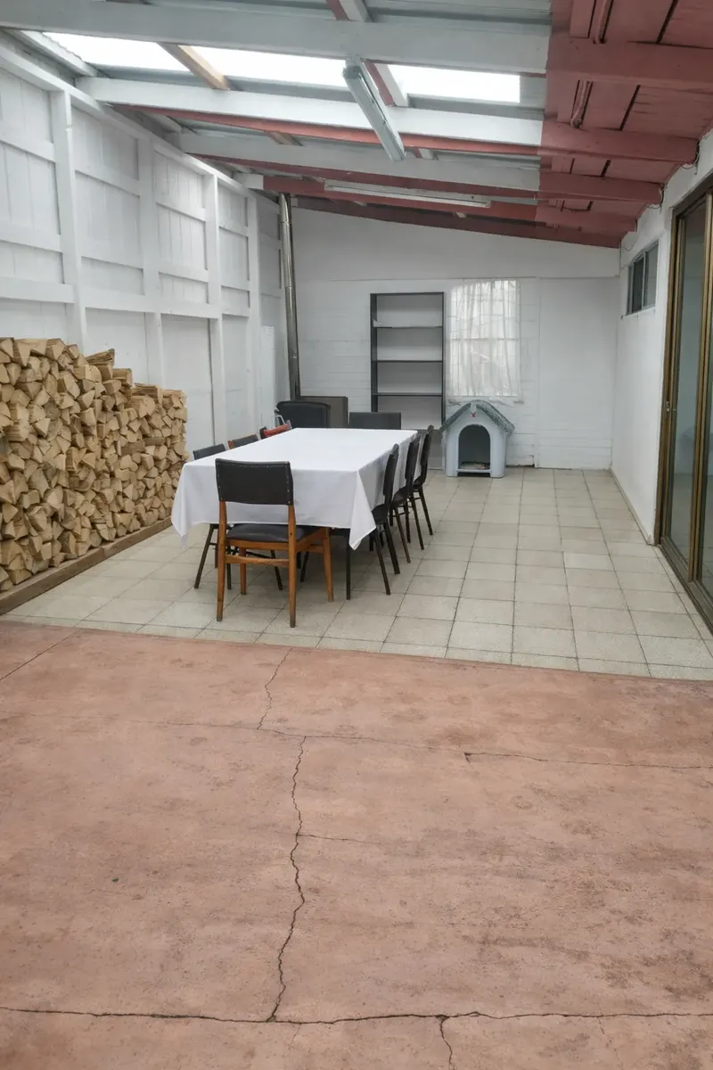Imagen 2 de 6 de Casa Esquina Con Amplia Superficie
