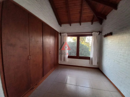 Gran Casa A Solo 100 Mts De La Ruta Interbalnearia Con 1040 Mts2 De Terreno