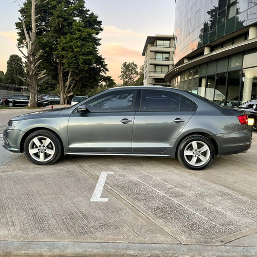 Imagen 4 de 15 de Volkswagen Vento 2.5