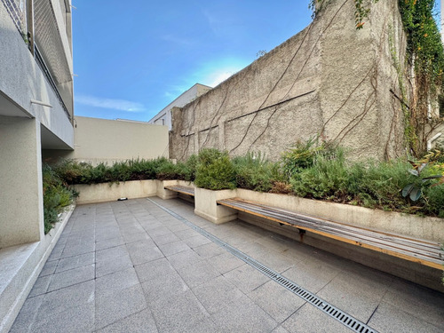 A Tres Cuadras De Plaza Ñuñoa Con Vista En Piso Alto
