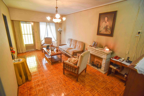 Imagen 4 de 17 de Se Vende Casa Con 2 Dormitorios Y Cochera!!!