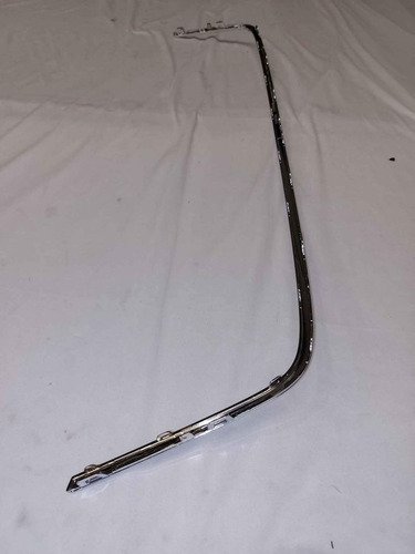 Moldura Para Parrilla Cromada De Tiguan 2012-2017