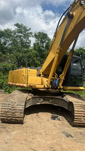 Vendo O Permuto Retroexcavadora Kobelco 350 Ubicada Villavic