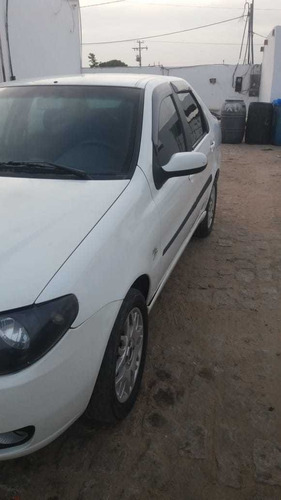 Imagem 2 de 7 de Fiat Siena 2007 1.8 Hlx 30 Anos Flex 4p