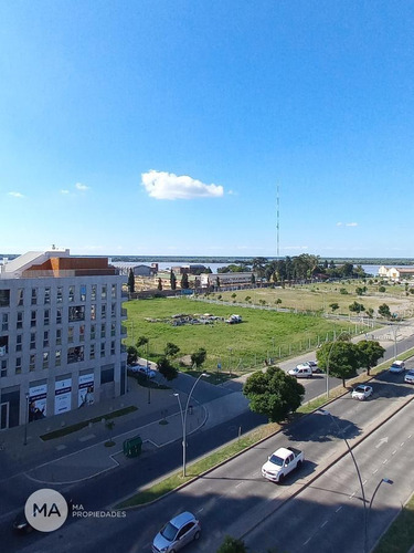 Imagen 13 de 16 de Departamento De Un Dormitorio Con Vista Parcial Al Río En Pto Norte