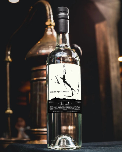 Gin Artesanal 7 Quiltros 750ml. Destilería Ánimas De Quintil