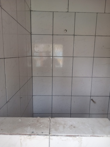 Área Com Piscina, 2 Casas, 6 Kitnet, 1 Loja !