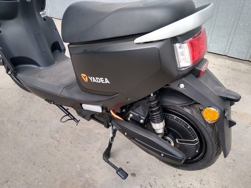 Imagen 13 de 16 de Scooter Yadea S-like Electrico