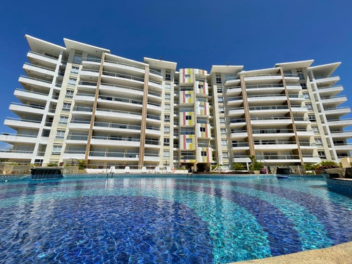 Bluebay , Playa Moreno, Apartamento De Playa .