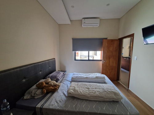 Alquilo Casa Amoblada En El Barrio Mbo´i Ka´e De Encarnación: 2 Habitaciones Y 1 Baño