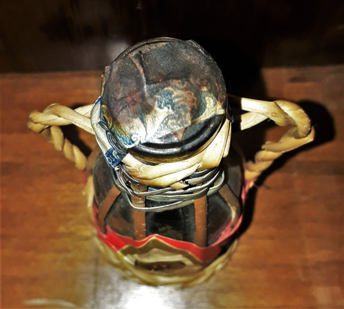 Botellita Miniatura Mimbre Asas Vino Mistela Manto Sagrado (Usado)