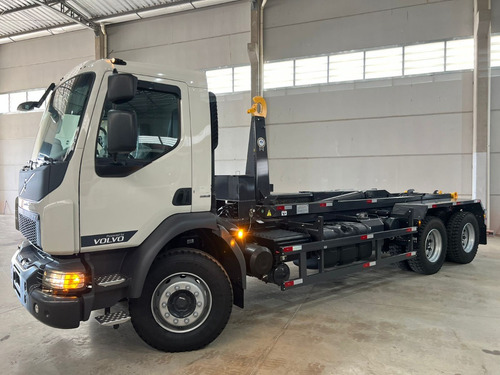 Caminhão Volvo Vm360 6x4 I-shift Rollon/off Grimaldi25 2025