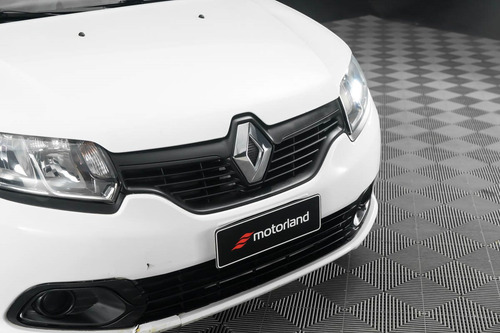 Imagen 6 de 25 de Renault Logan Impecable! - Motorland Permuto / Financio
