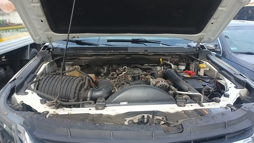 Imagen 12 de 13 de Chevrolet S10 2017 2.8 Ls Cs Tdci 200cv