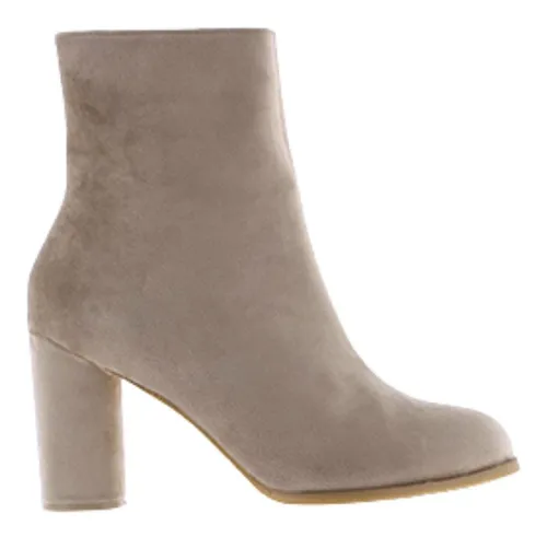 Botin nude sale