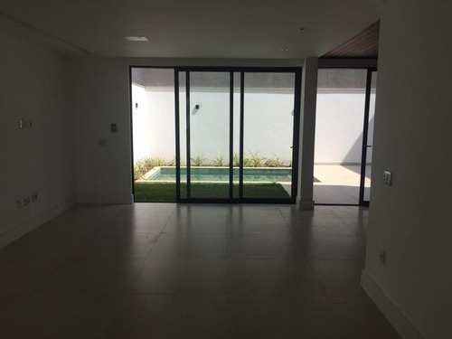 Imagem 8 de 15 de Casa Para Venda Em Volta Redonda, Mirante Do Vale, 4 Dormitórios, 3 Suítes, 4 Banheiros, 2 Vagas - 167_2-922640