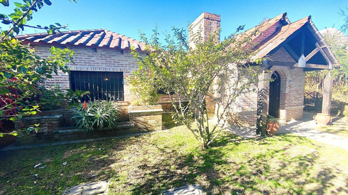 Imagen 2 de 30 de Venta Casa 3 Dormitorios Jardin Fondo Parrillero - El Pinar Sur