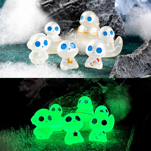 5 X 6 Piezas De De Que Brillan En La Oscuridad, Miniaturas