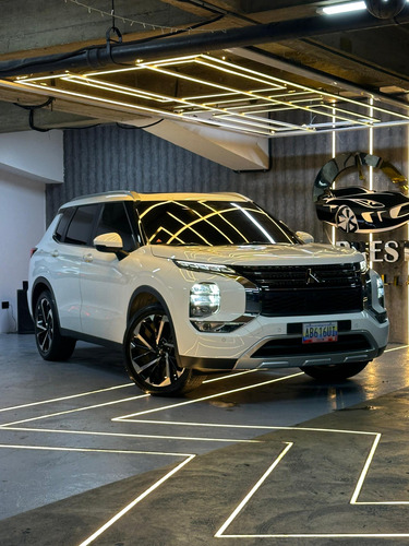 Mitsubishi Outlander 2024