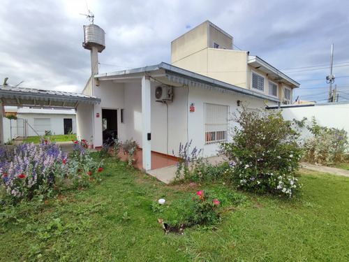 Casa 3 Ambientes En José C. Paz, Apta Crédito, Con Cochera, Entre Domingo Faustino Sarmiento Y A 50mt De Av. Pte. J. D. Perón A 200 Mts De Pueyrredón