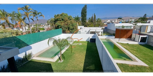 Casa En Oaxtepec Morelos, Lujosa Amplio Jardín