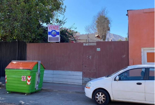 A Tres Cuadras De Plaza De Armas De Copiapó